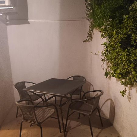 Apartments Luka Uble Luaran gambar