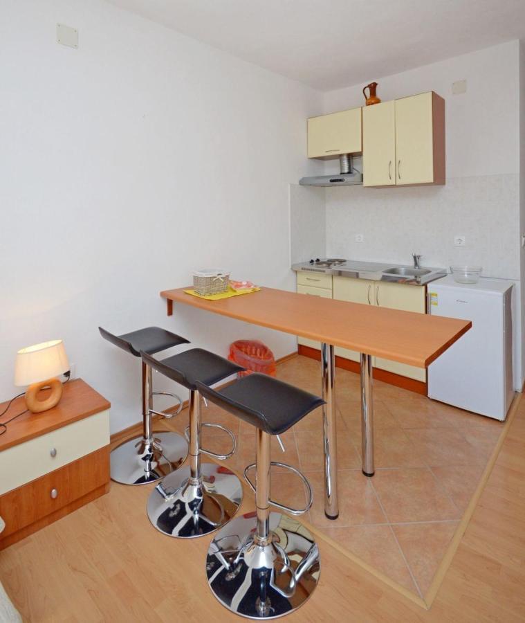Apartments Luka Uble Luaran gambar