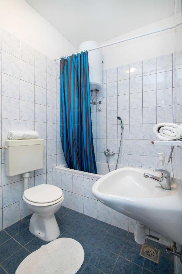 Apartments Luka Uble Luaran gambar